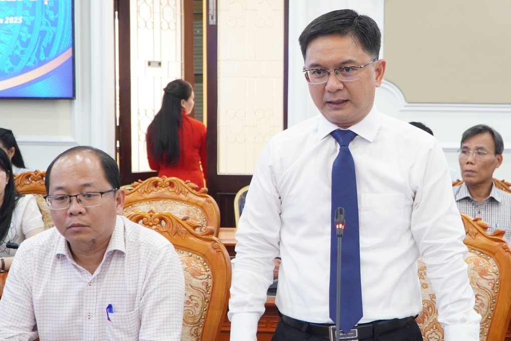 Trung tâm Phục vụ hành chính công TPHCM có giám đốc trước ngày ra mắt - 2