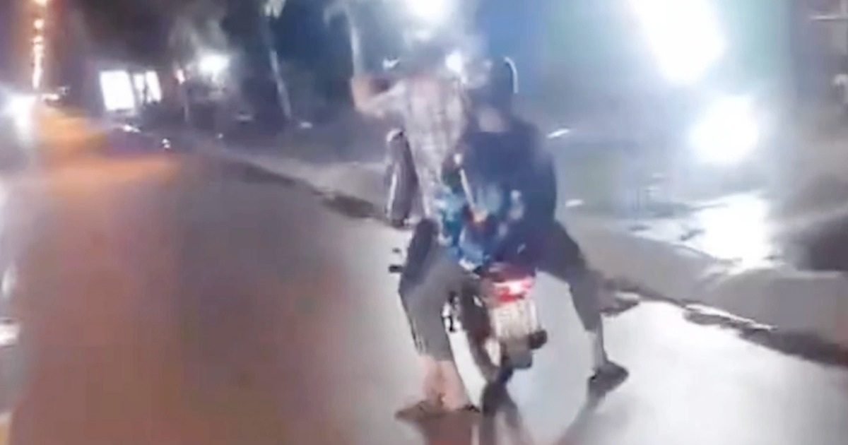 Xác minh clip nam thanh niên bốc đầu xe máy trên đường ở TPHCM