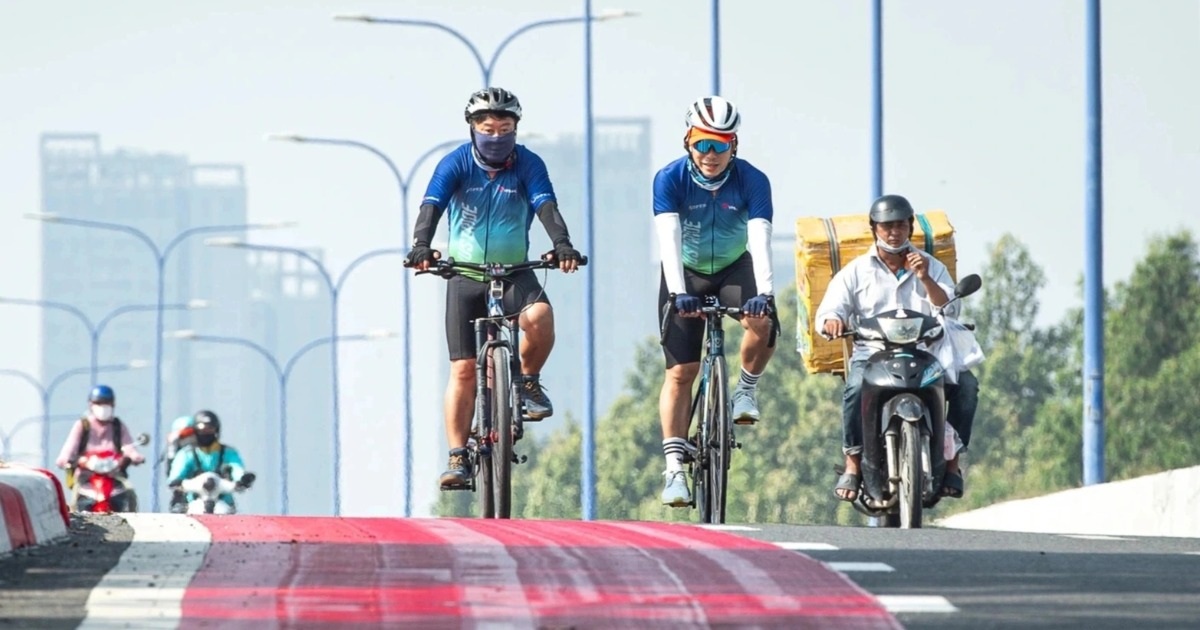 Khánh thành làn đường riêng cho xe đạp đầu tiên tại TPHCM