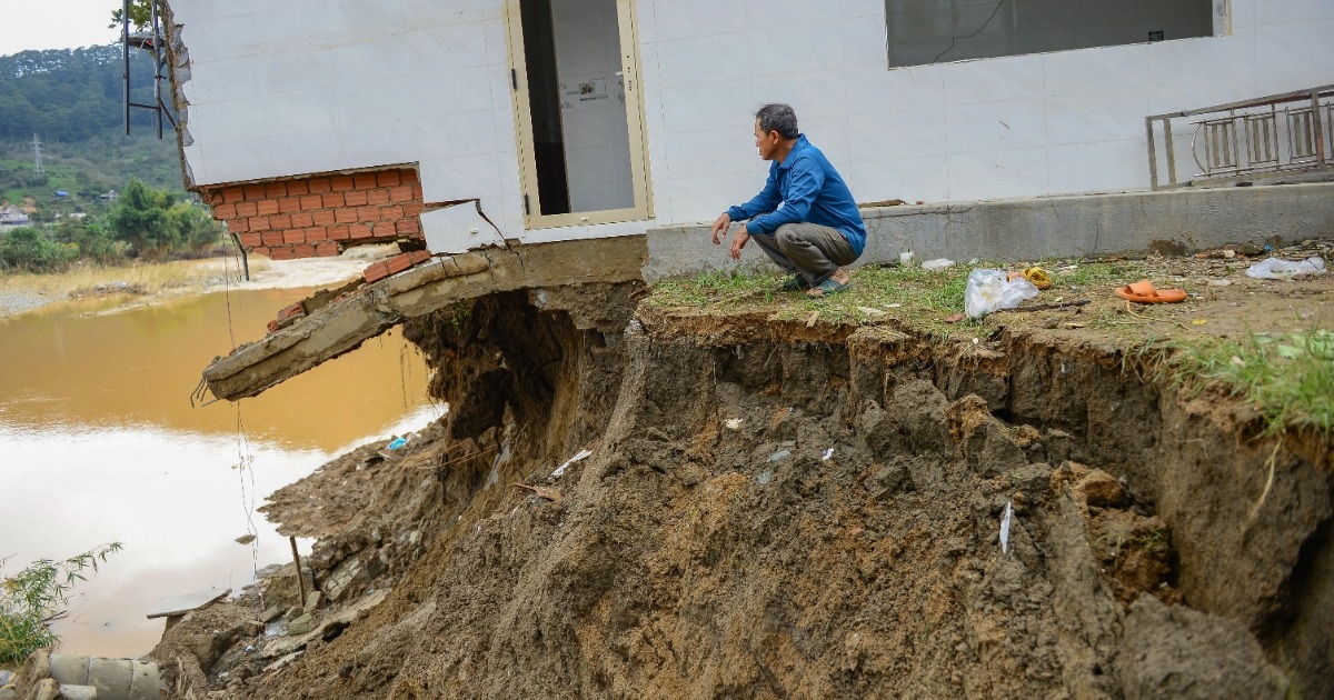 Những căn nhà nứt toác, chờ sập bên dòng Đa Nhim ở Lâm Đồng
