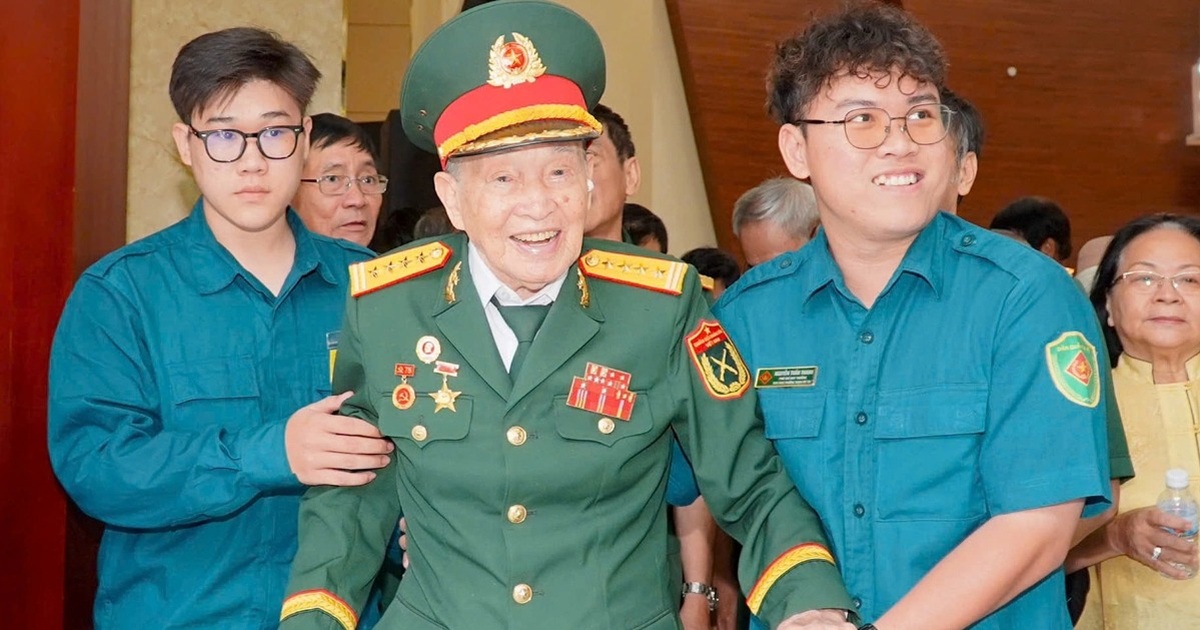 Những đóng góp thầm lặng của tướng lĩnh quân đội nghỉ hưu cho TPHCM