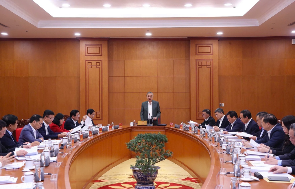 Tổng Bí thư: Hoàn thiện công tác nhân sự để trình Hội nghị Trung ương 15 - 2