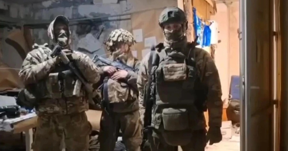 Nga đột kích sở chỉ huy Ukraine, tịch thu laptop, điện thoại đang mở khóa