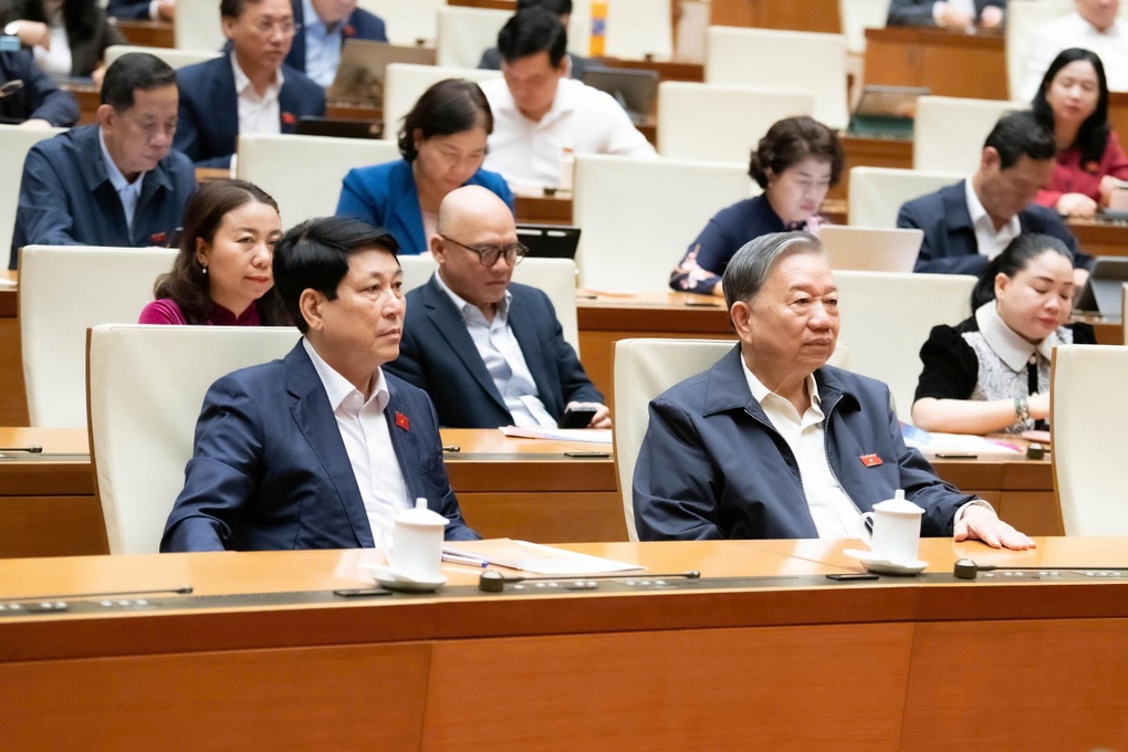 Kỷ lục đặc biệt của Quốc hội trong ngày bế mạc kỳ họp cuối nhiệm kỳ - 1 Kỷ lục đặc biệt của Quốc hội trong ngày bế mạc kỳ họp cuối nhiệm kỳ - 1