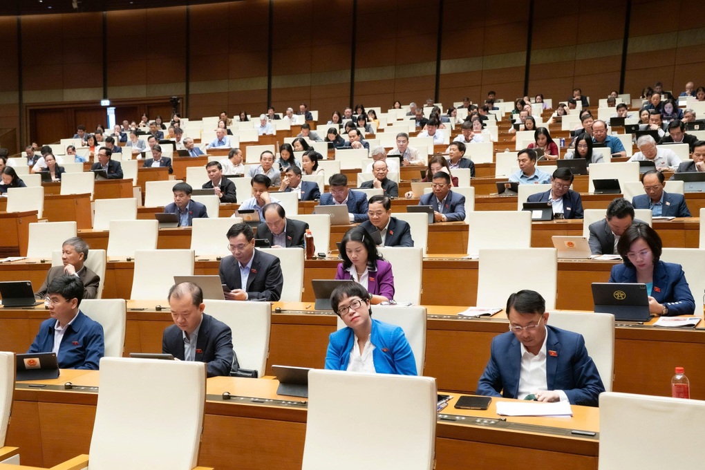 Cách chức 18 người đứng đầu và cấp phó vì để xảy ra tham nhũng - 2 Cách chức 18 người đứng đầu và cấp phó vì để xảy ra tham nhũng - 2