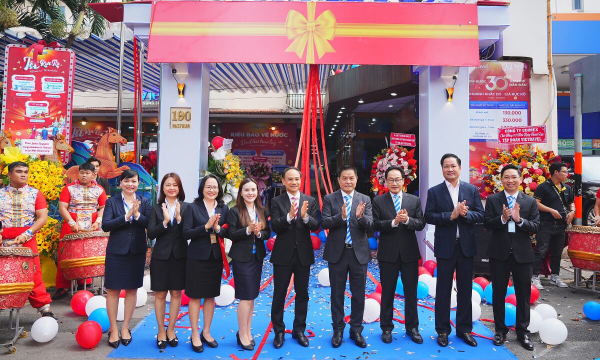 Dấu ấn qua 30 năm phát triển của Vietravel