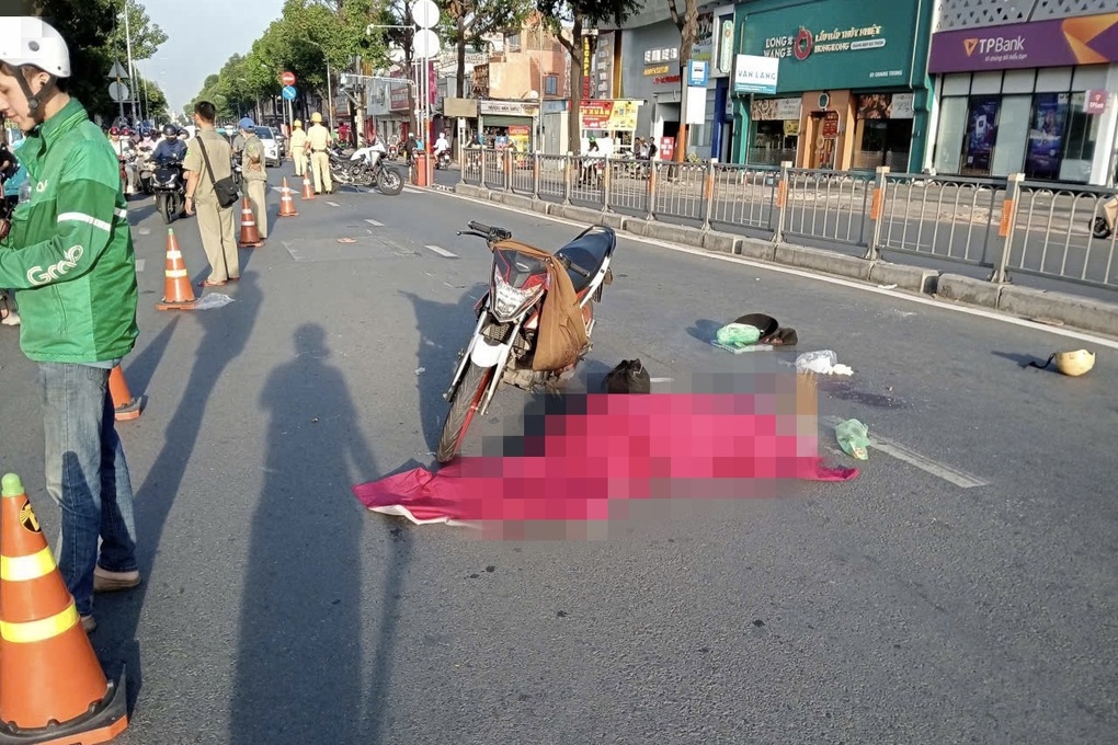 Sư cô 81 tuổi bị xe máy tông tử vong ở TPHCM - 1 Sư cô 81 tuổi bị xe máy tông tử vong ở TPHCM - 1