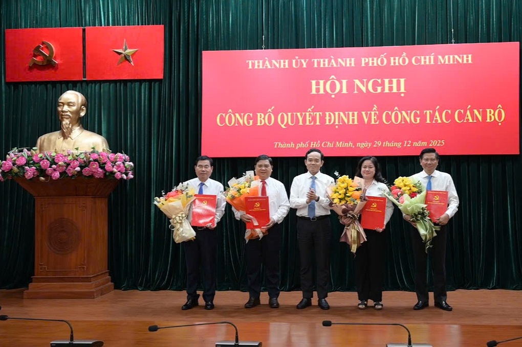 Phó Chủ tịch HĐND làm Trưởng Ban Nội chính Thành ủy TPHCM - 1