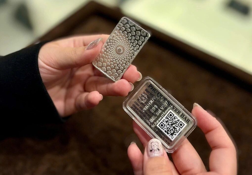 Giá bạc trong nước vượt 3 triệu đồng một lượng