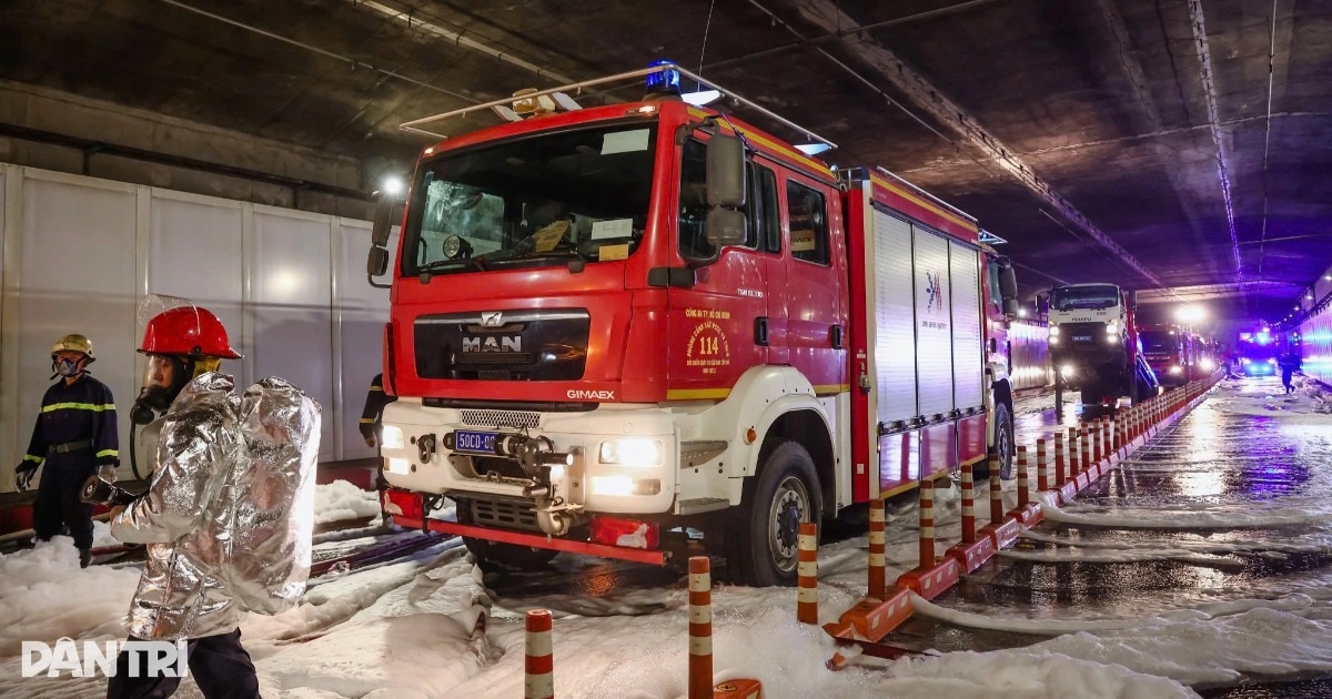 TPHCM cấm xe qua hầm vượt sông Sài Gòn trong 5 giờ