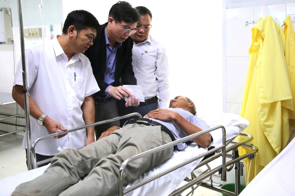 Vụ tai nạn 3 người tử vong trên cao tốc: Chuyến xe trở về sau đám cưới - 1 Vụ tai nạn 3 người tử vong trên cao tốc: Chuyến xe trở về sau đám cưới - 1