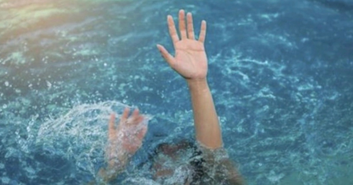 Hai học sinh tử vong ở hồ công viên