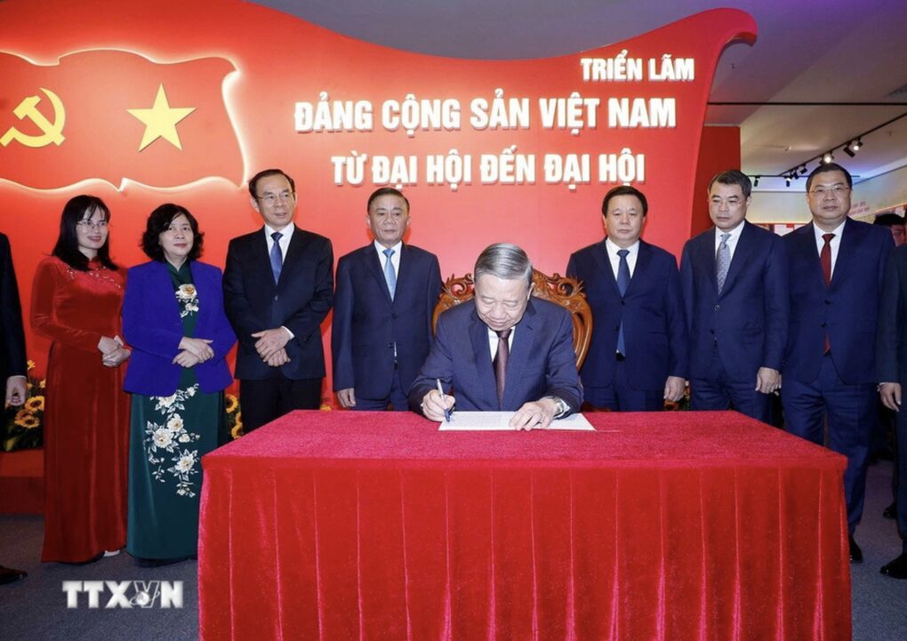 Tổng Bí thư dự khai mạc triển lãm Đảng Cộng sản Việt Nam từ Đại hội đến Đại hội - 4