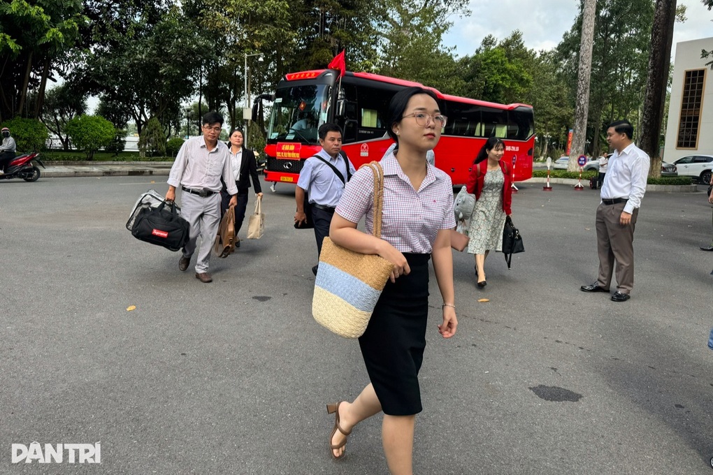 Đồng Nai đề xuất hỗ trợ cán bộ đi làm xa mức cao nhất 10,8 triệu đồng/tháng - 1 Đồng Nai đề xuất hỗ trợ cán bộ đi làm xa mức cao nhất 10,8 triệu đồng/tháng - 1