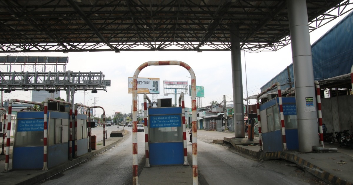 Cảnh hoang tàn tại trạm thu phí BOT T2 ở Cần Thơ