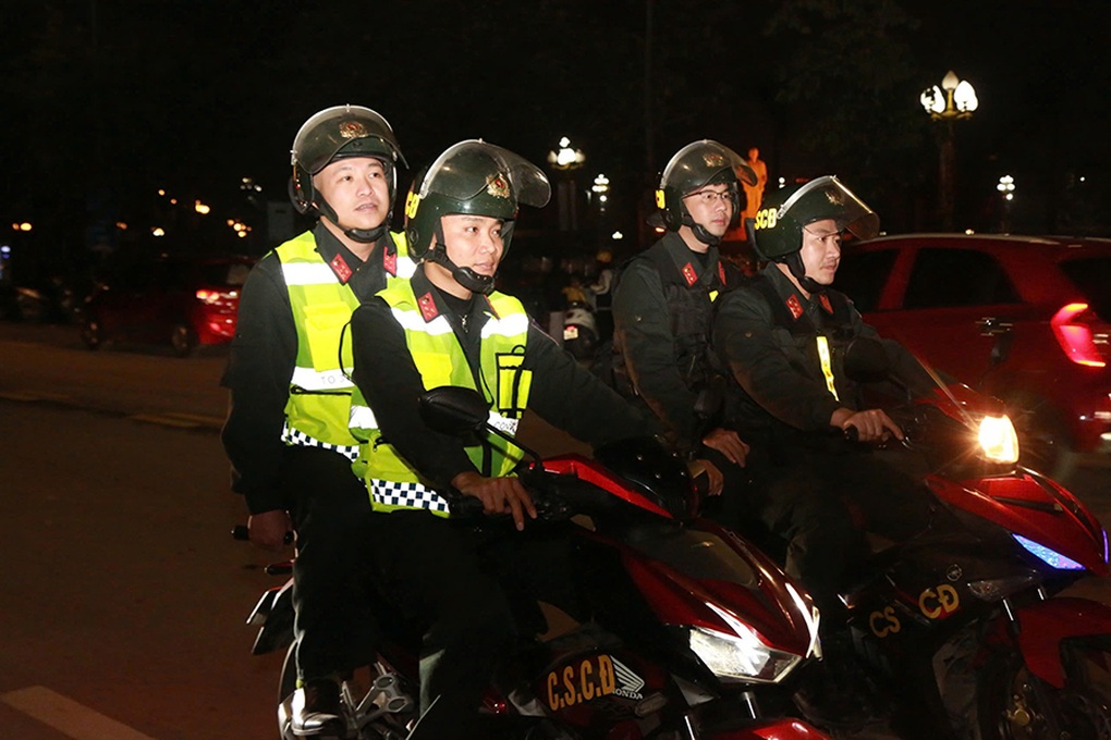 Du khách Mỹ bất ngờ nhận lại toàn bộ tài sản bị mất ở Nghệ An - 1