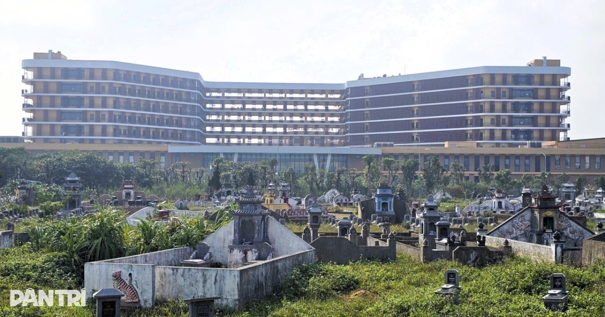 Cảnh tượng ám ảnh trước bệnh viện nghìn tỷ