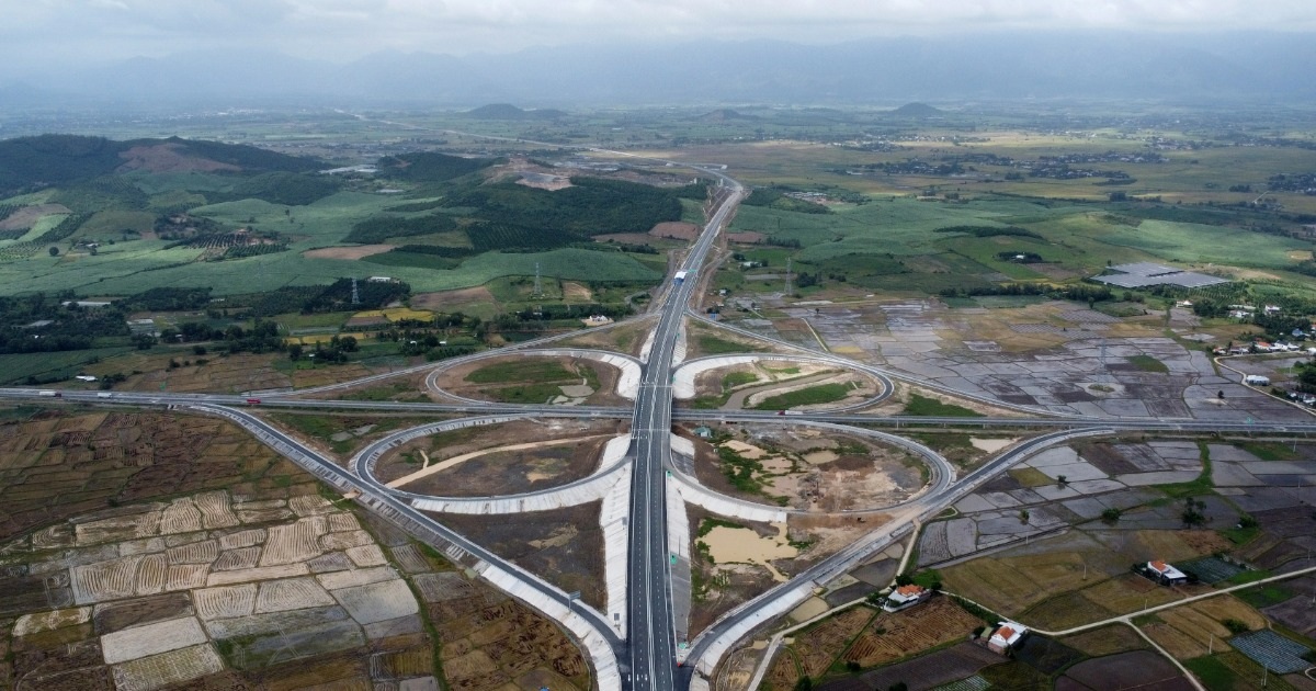 Nút giao “cánh bướm” trên đoạn cao tốc vượt tiến độ 6 tháng