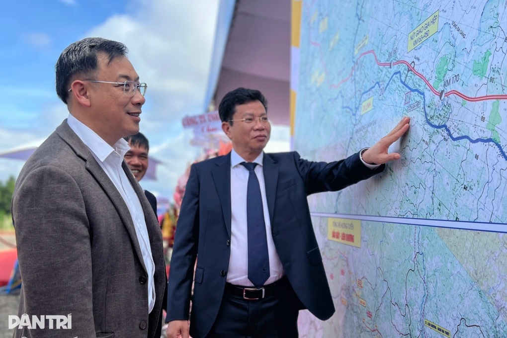 Loạt cao tốc trở thành đột phá tăng trưởng 2 con số ở Lâm Đồng - 2 Loạt cao tốc trở thành đột phá tăng trưởng 2 con số ở Lâm Đồng - 2