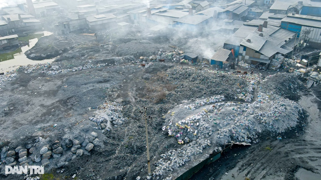 Ngăn chặn các cơ sở tái chế phế liệu di chuyển từ Bắc Ninh lên Phú Thọ - 1