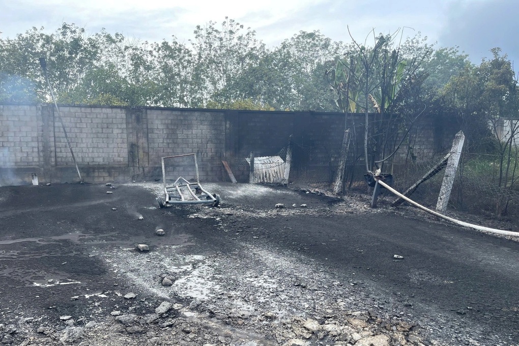 Cháy khu chứa phế liệu của công ty ở TPHCM - 1 Cháy khu chứa phế liệu của công ty ở TPHCM - 1