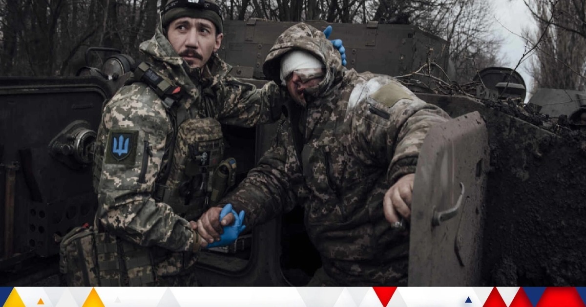 Binh sĩ Ukraine gồng mình trong vòng vây Mirnograd