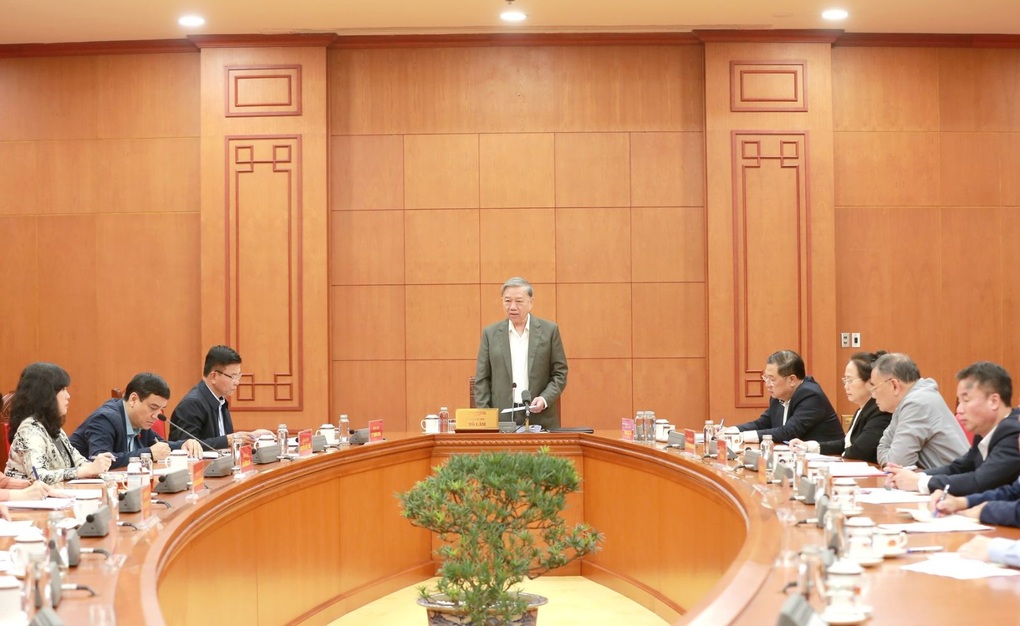 “Nghiên cứu, bổ sung cơ cấu có đại biểu quốc hội là người khuyết tật” - 1 “Nghiên cứu, bổ sung cơ cấu có đại biểu quốc hội là người khuyết tật” - 1