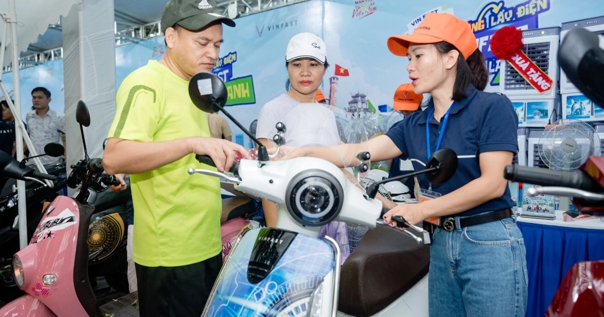 Hà Nội chuẩn bị cho lộ trình chuyển đổi xe máy xăng sang xe máy điện