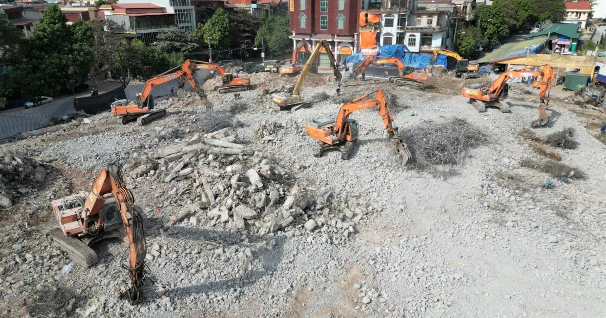 Phá dỡ chợ Rồng nổi tiếng ở Ninh Bình