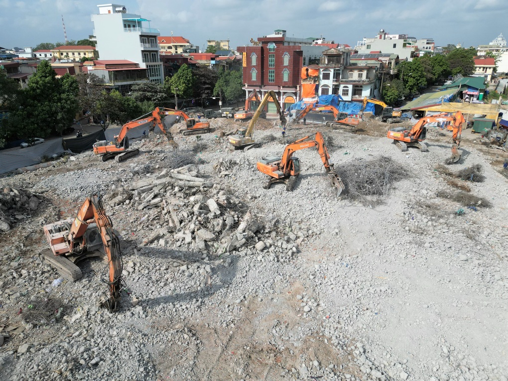 Phá dỡ chợ Rồng nổi tiếng ở Ninh Bình - 4