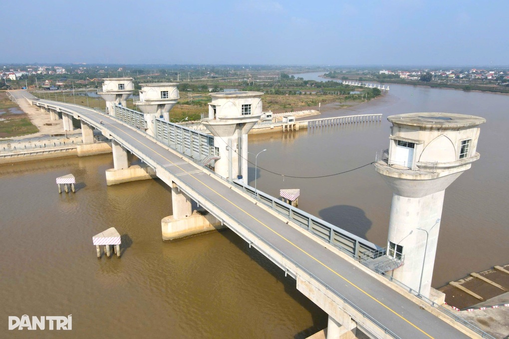 Cầu xây xong nhưng bị rào lại: Chờ phê duyệt quy trình đào tạo vận hành - 1