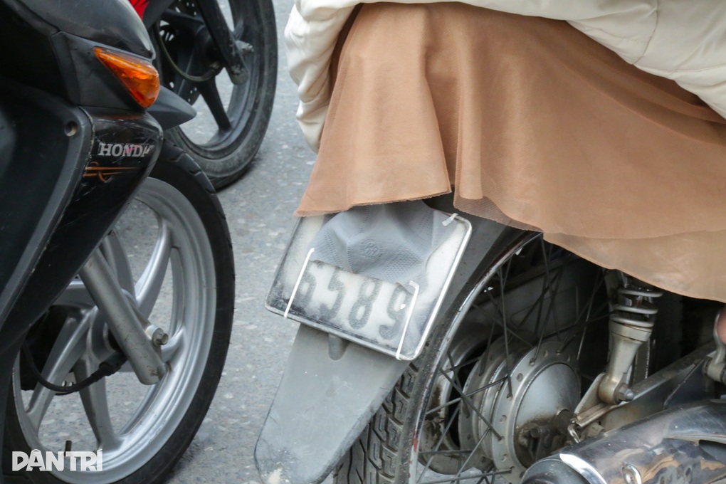 Gần 760 trường hợp vi phạm giao thông bị camera AI ở Hà Nội phát hiện - 2 Gần 760 trường hợp vi phạm giao thông bị camera AI ở Hà Nội phát hiện - 2