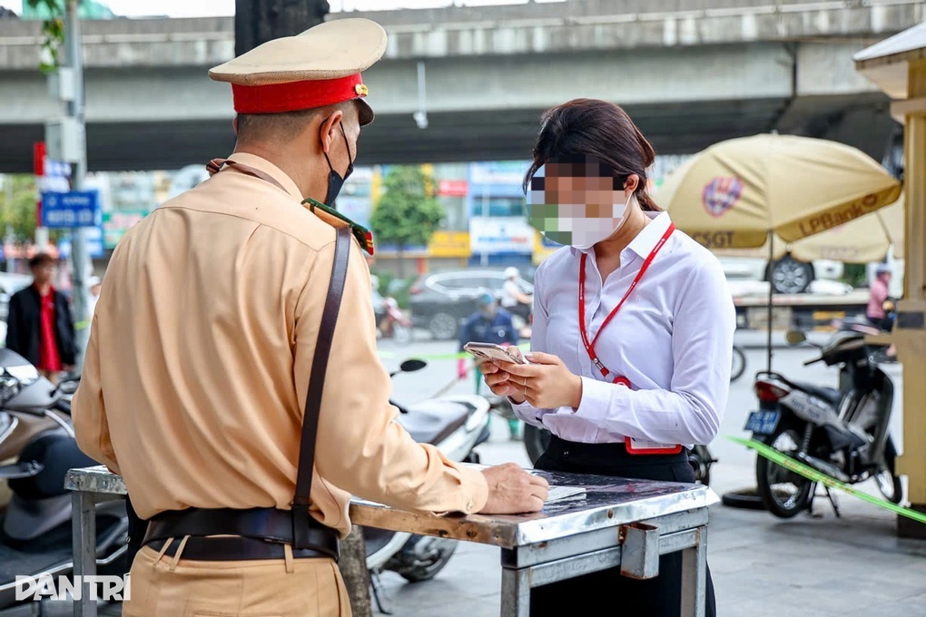 Đề xuất người dân không cần mang giấy tờ xe khi tham gia giao thông - 2 Đề xuất người dân không cần mang giấy tờ xe khi tham gia giao thông - 2
