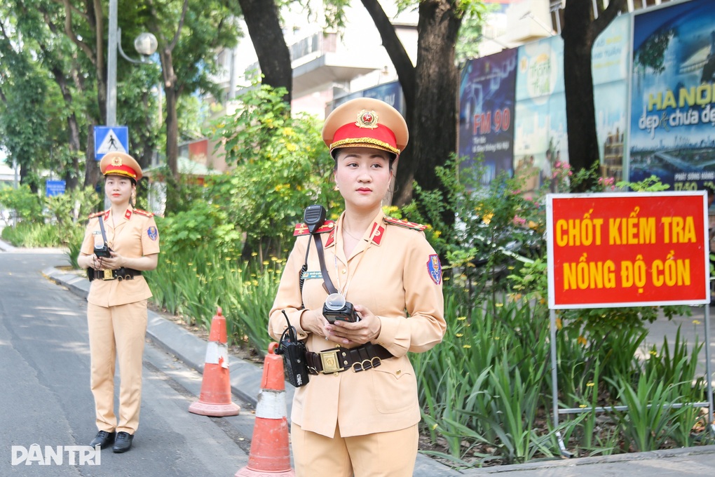 Nữ Đại úy chia sẻ cảm xúc về cuộc thi 80 năm lực lượng CSGT - 2 Nữ Đại úy chia sẻ cảm xúc về cuộc thi 80 năm lực lượng CSGT - 2