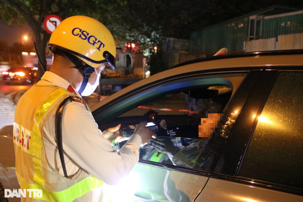 Hơn 1.500 lái xe vi phạm nồng độ cồn trong đêm Noel - 1