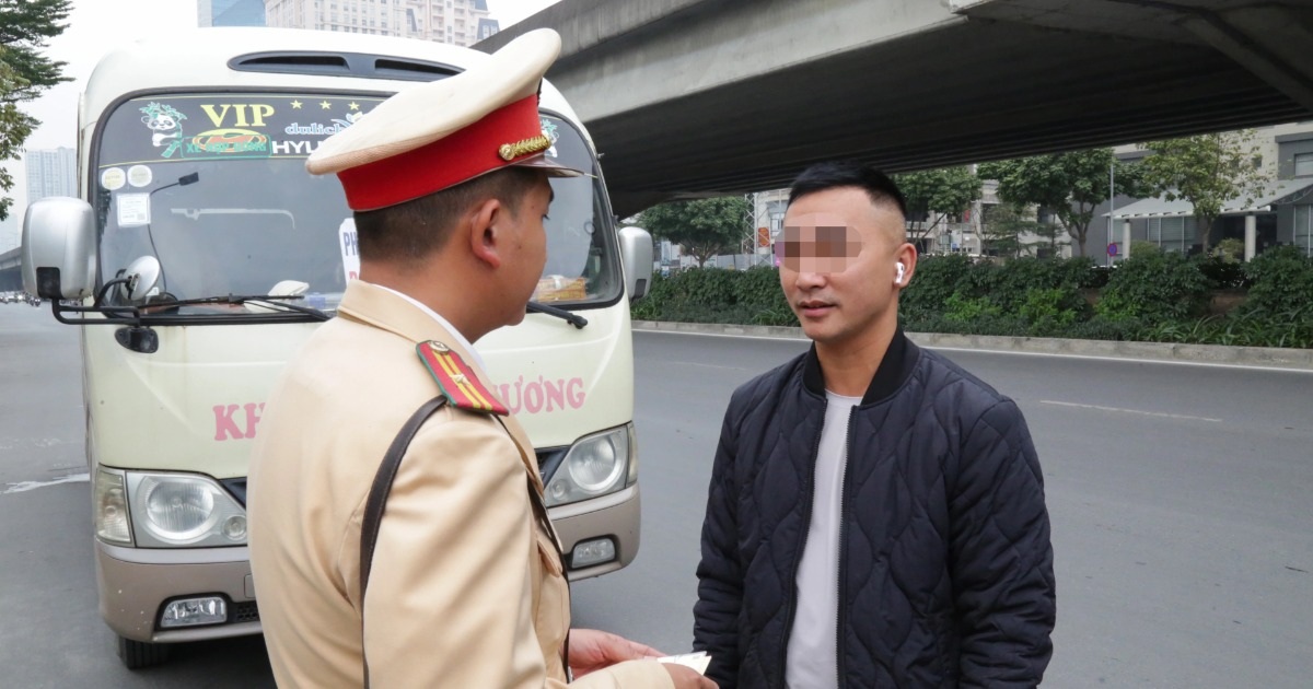 Tài xế “dùng chiêu” xe hỏng để né phạt lỗi dừng đỗ sai quy định