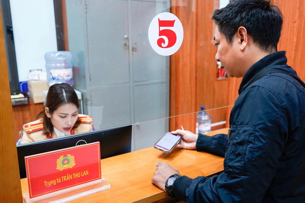 CSGT Hà Nội đã in 18.200 phôi giấy phép lái xe vật lý - 1