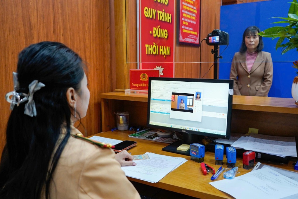 CSGT Hà Nội đã in 18.200 phôi giấy phép lái xe vật lý - 2