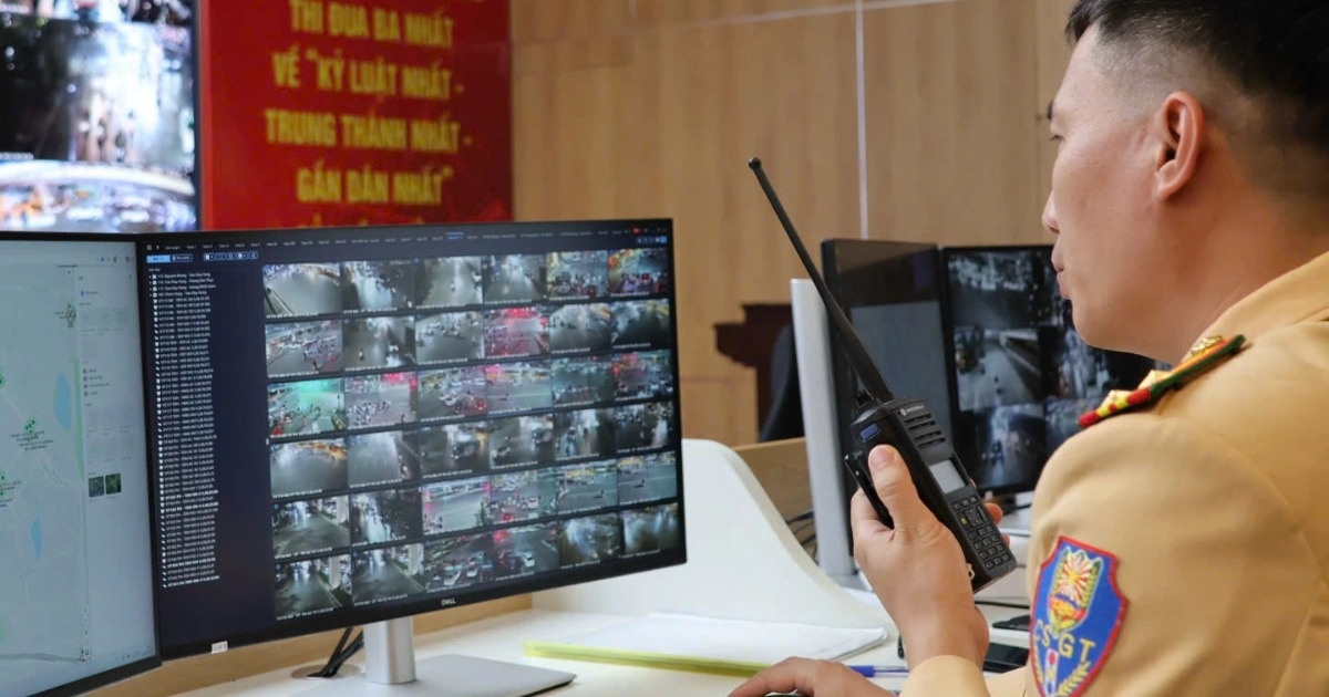 CSGT Hà Nội xuyên đêm ứng trực bảo đảm an toàn giao thông dịp lễ Noel