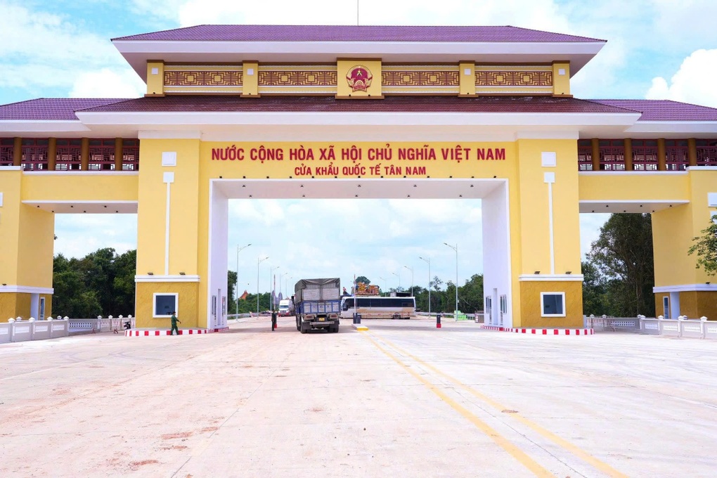 Thủ tướng Phạm Minh Chính dự lễ khai trương cửa khẩu quốc tế Tân Nam - 4 Thủ tướng Phạm Minh Chính dự lễ khai trương cửa khẩu quốc tế Tân Nam - 4