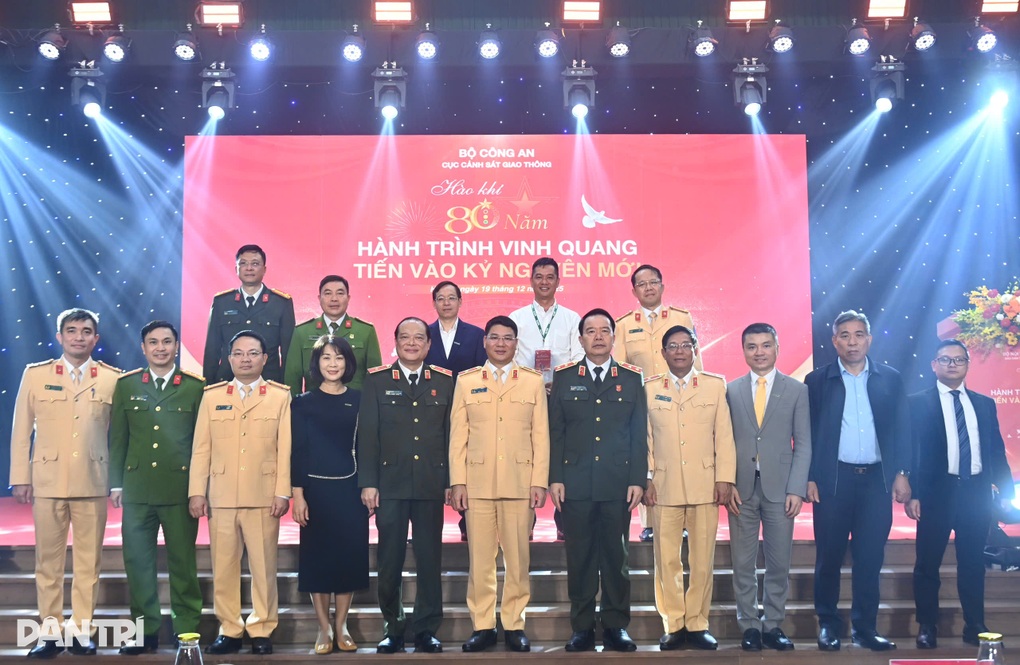 “Sự quan tâm của người dân dành cho lực lượng CSGT vô cùng to lớn” - 2