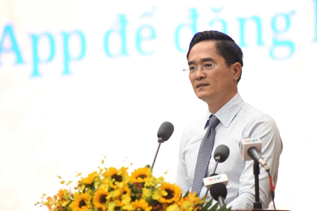 Đại biểu chất vấn Giám đốc Sở Xây dựng TPHCM về trạm sạc xe điện - 1