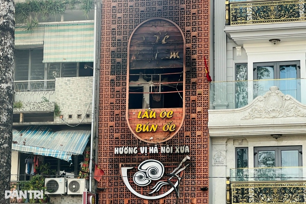 Đại biểu TPHCM: Nhà, biển hiệu sai quy định ở đâu trong các đợt kiểm tra? - 2 Đại biểu TPHCM: Nhà, biển hiệu sai quy định ở đâu trong các đợt kiểm tra? - 2