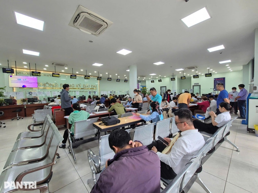 Người dân Hà Nội có thể làm thủ tục thế chấp đất đai online từ 1/1/2026 - 1 Người dân Hà Nội có thể làm thủ tục thế chấp đất đai online từ 1/1/2026 - 1