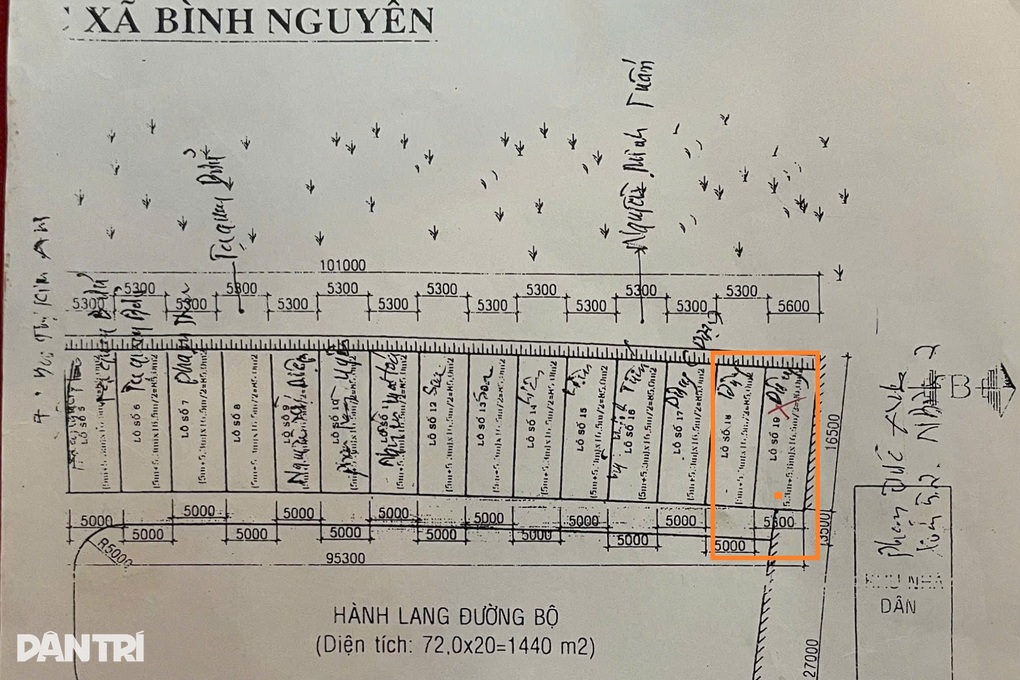 Tá hỏa khi lô đất trúng đấu giá không có thật, nhiều năm đòi đất bất thành - 1 Tá hỏa khi lô đất trúng đấu giá không có thật, nhiều năm đòi đất bất thành - 1