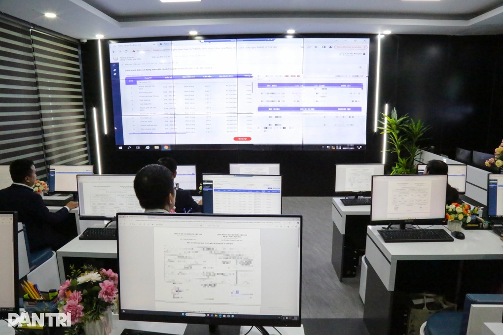 Cục CSGT tiếp tục đấu giá hơn 2,5 triệu biển số xe - 1 Cục CSGT tiếp tục đấu giá hơn 2,5 triệu biển số xe - 1