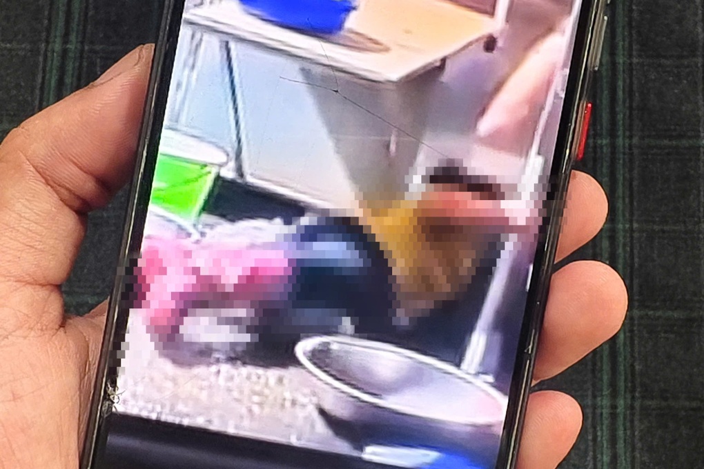 Người phụ nữ tử vong nghi do điện giật tại sạp hàng ở TPHCM - 1