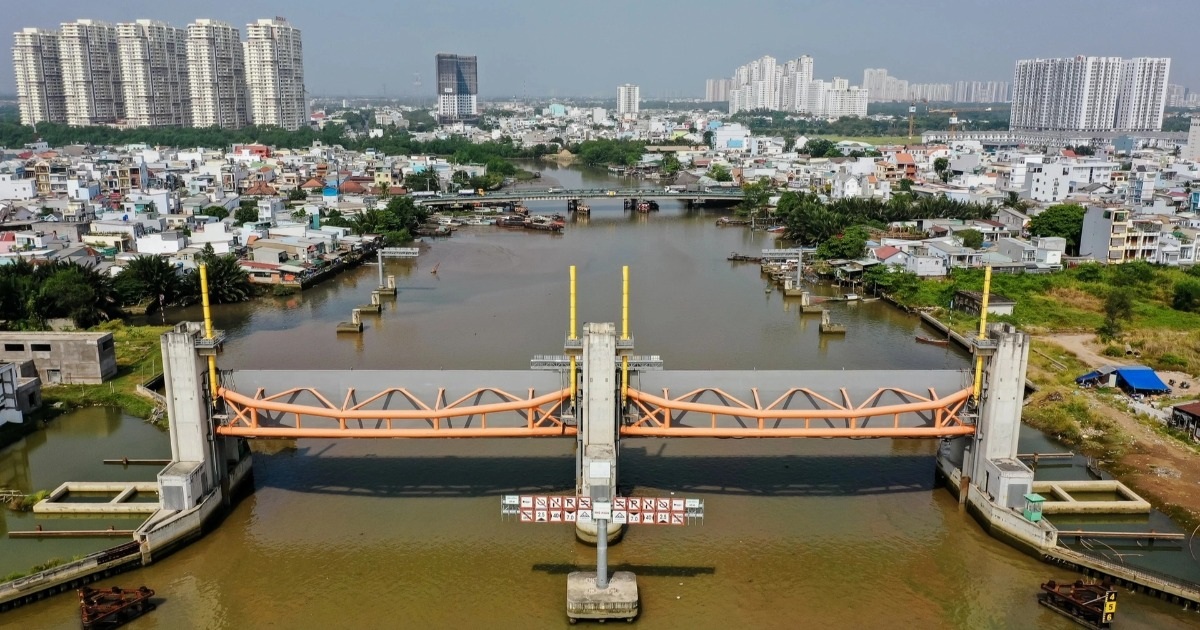 Phó Thủ tướng nhắc TPHCM sớm xử lý dự án ngăn triều, chống ngập