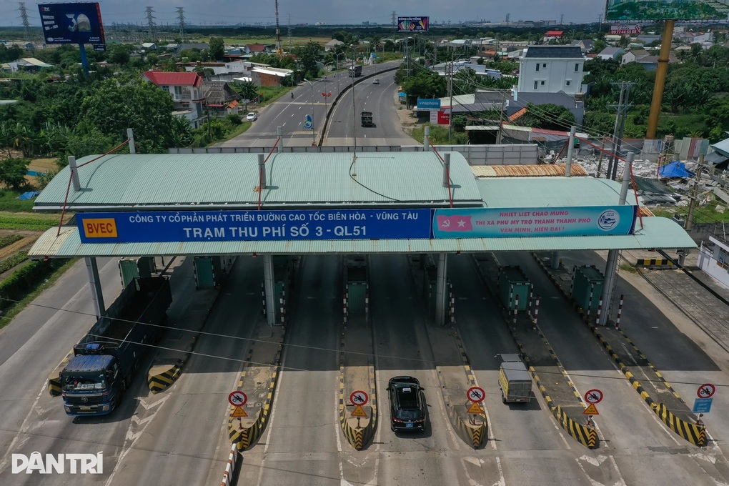 TPHCM làm gì khi doanh nghiệp quyết không dỡ trạm thu phí trên quốc lộ 51? - 1