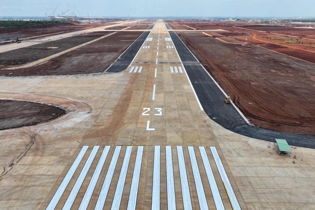 Sân bay Long Thành có thể đón chuyến bay sớm vào 15/12 - 1